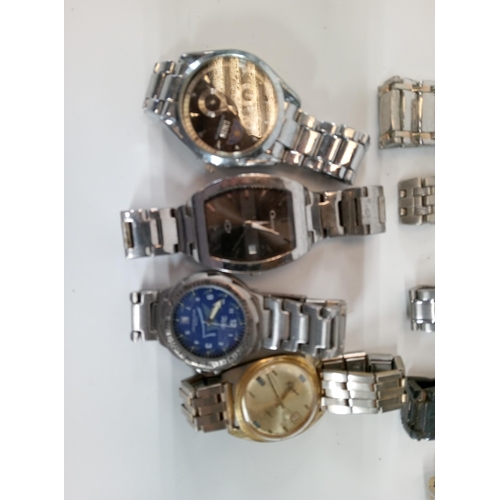 702 - 14 x Watches.