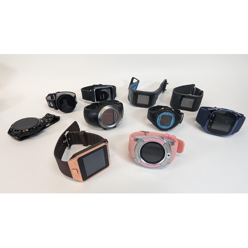 746 - 10 x Smart Watches and Sport Watches.