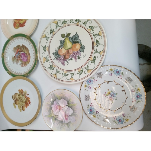 1248 - Selection Of Plates and Platters including Port Merrion, Coalport, Royal Doulton and More.