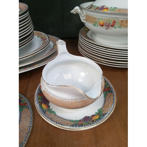 261 - Grimwade Dinner Service including:
1 x 39cm Oval Platter
1 x 35cm Oval Platter
2 x 30cm Oval Platter... 