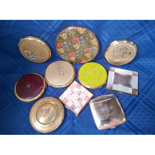 630 - 10 x Vintage Powder Compacts.