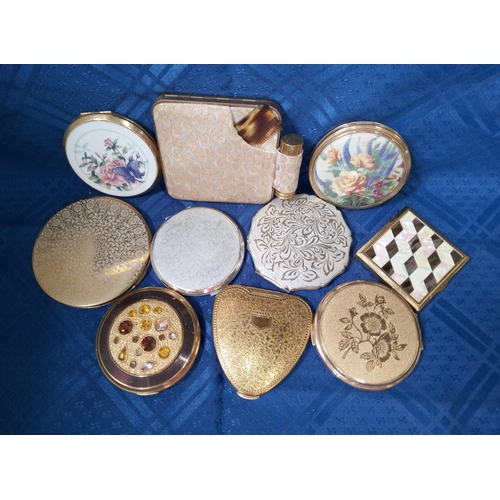 635 - 10 x Vintage Powder Compacts.