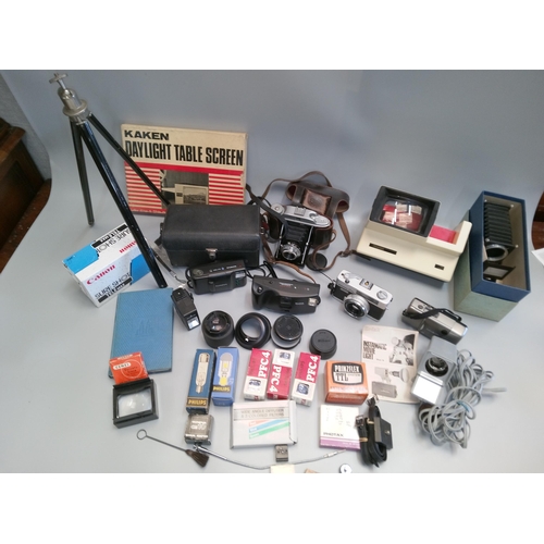 220 - An Assortment of Camera and Photographic Equipment including a Kershaw 630.