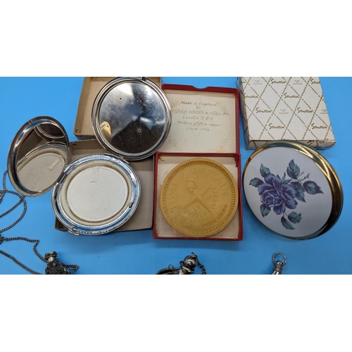 631 - Vintage Perfume Flasks, Powder Compacts, Silk Purse etc.