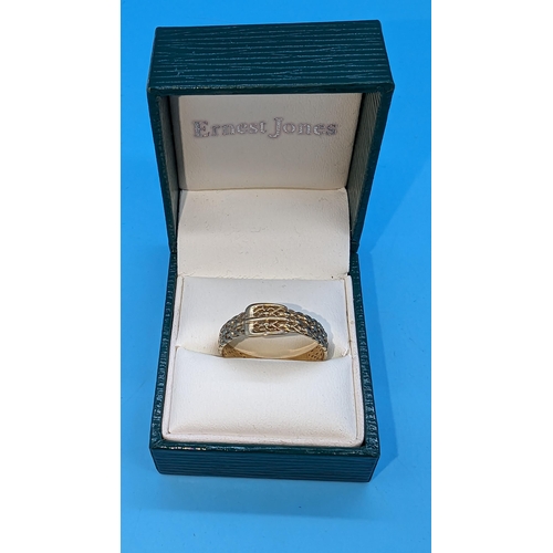 498 - A 9ct Gold Buckle Ring, 2.8gms.