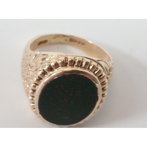 481 - A Gents Bloodstone Cygnet Ring 9ct Gold, 8.6gm Total Weight, Size N.