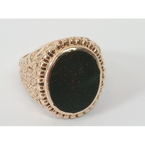 481 - A Gents Bloodstone Cygnet Ring 9ct Gold, 8.6gm Total Weight, Size N.