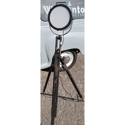 305 - A Tripod Lamp