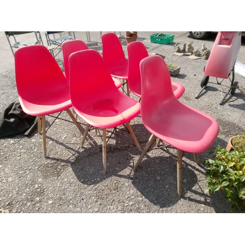 1261 - 6 Modern Red Plastic Chairs Wooden Legs.