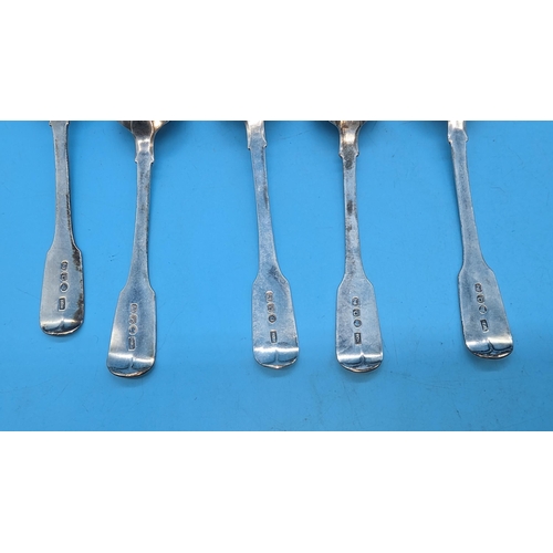 548 - A Collection of Hallmarked Silver Spoons.
180gms.