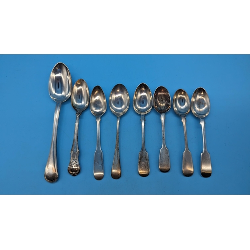 549 - An Assortment of Hallmarked Silver Spoons.
170gms.