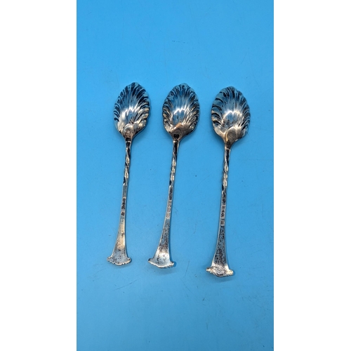 551 - Three Hallmarked Silver Scallop Shell Tea Spoons. Thomas Bradbury and Sons 1924.