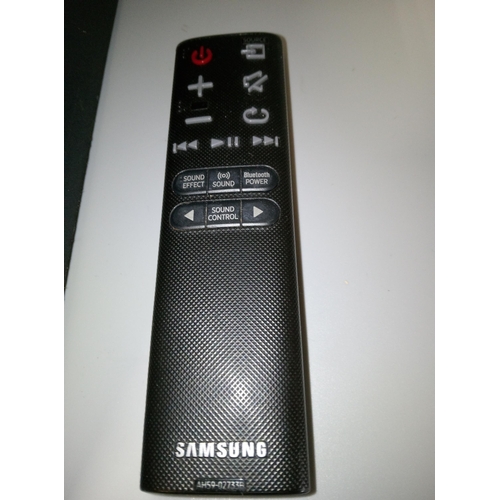 182B - A Samsung HW-K430 Sound Bar, Bass Speaker, Leads and Instructions.