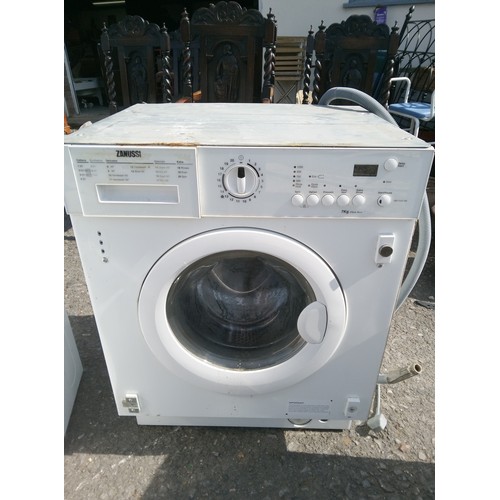 180 - A Zanussi Integrated Washing Machine.