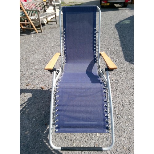 61B - A Garden Sun Lounger.