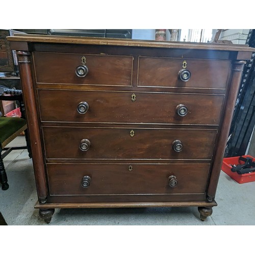 363 - A Regency Mahogany Chest of Drawers. 

116 x 116 x 57cm.