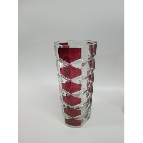 660 - 4 x Glass Vases.