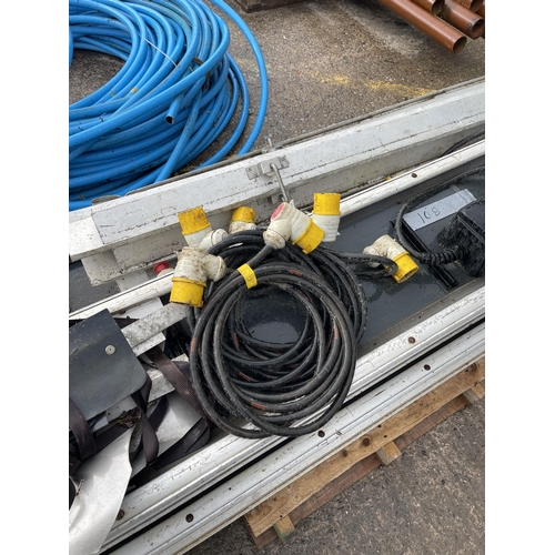 108 - 110v Conveyor system with hopper
** Please note this is a trade sale, therefore FULL Vat is applied ... 