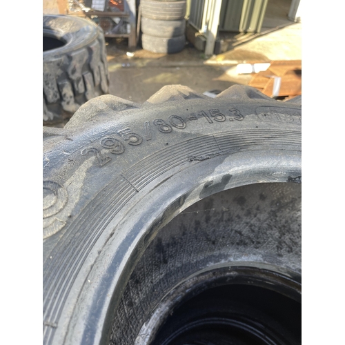 193 - AS dumper tyres 295/80-15.3x 4 not used 

** Please note this is a trade sale, therefore FULL Vat is... 