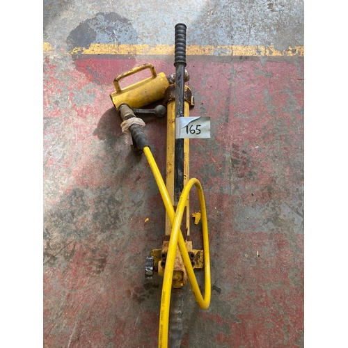 165 - Action Ram Hydraulic Cylinder- untested - spares and repairs , this has a  Hand pump and jack capabl... 