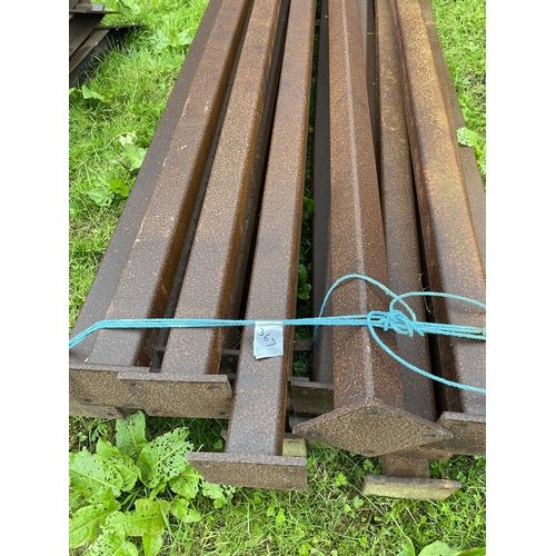 367 - Fabricated steel spreader beams- 90mm box section x 3m with 180mm plate