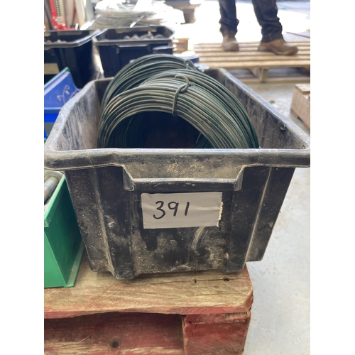 391 - 4 rolls of chainlink straining/ tension wire 

** Please note this is a trade sale, therefore FULL V... 