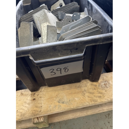 398 - 50mm Joist Hangers x 1 box 

** Please note this is a trade sale, therefore FULL Vat is applied on S... 