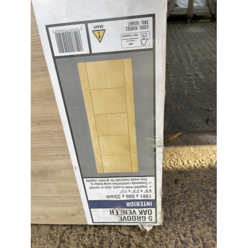 408 - 5 groove oak Internal veneer door 1981 x 686 x 35mm