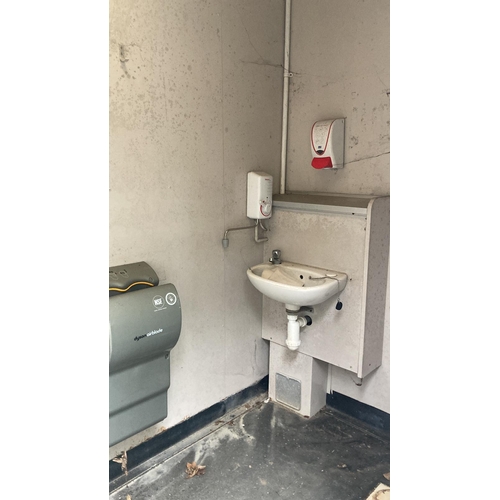 150 - Portaloo unit - requires some refurbishment

** Please note this is a trade sale, therefore FULL Vat... 