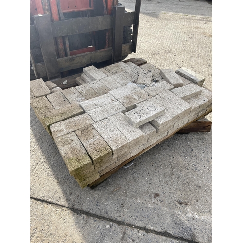 350 - 38mm concrete Block fillets 98 x 215mm approx x 100