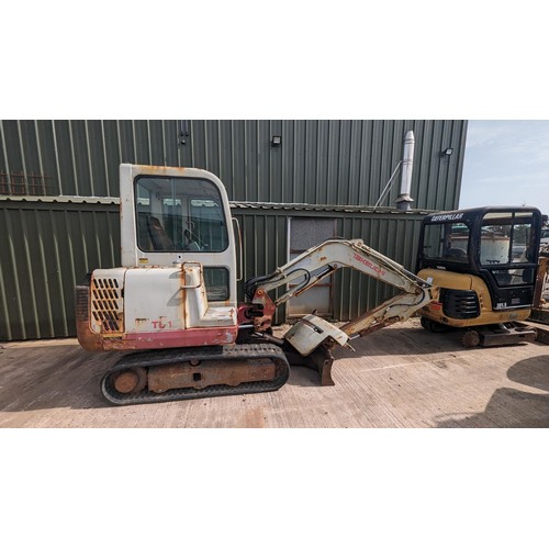 114 - Takeuchi 2.5T slew runs- no bucket - Tracked Excavator TB125 2008
** Please note this is a trade sal... 