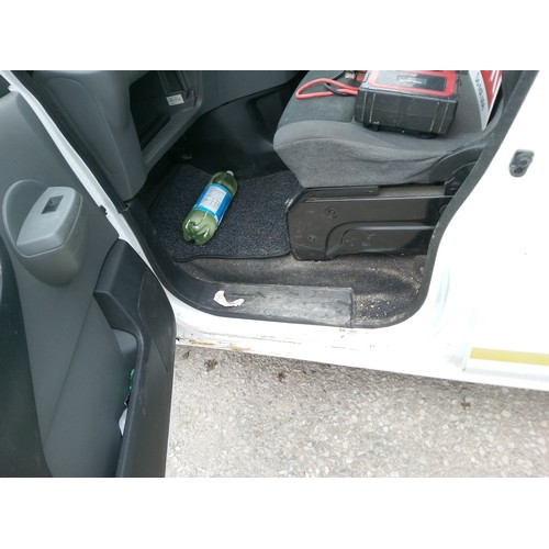 213 - Nissan NV200 1461cc Diesel. 2011 white- injector problems. MOT Expired June 2023. 130,000 Miles Desi... 