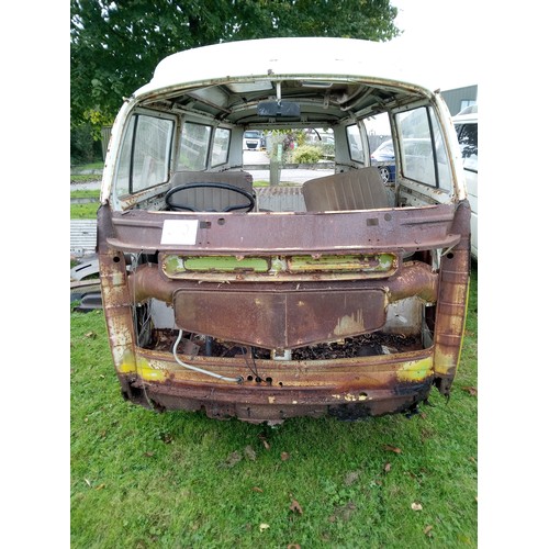 210 - VW T2 Campervan with pop top for full restoration