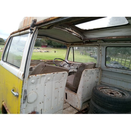 210 - VW T2 Campervan with pop top for full restoration