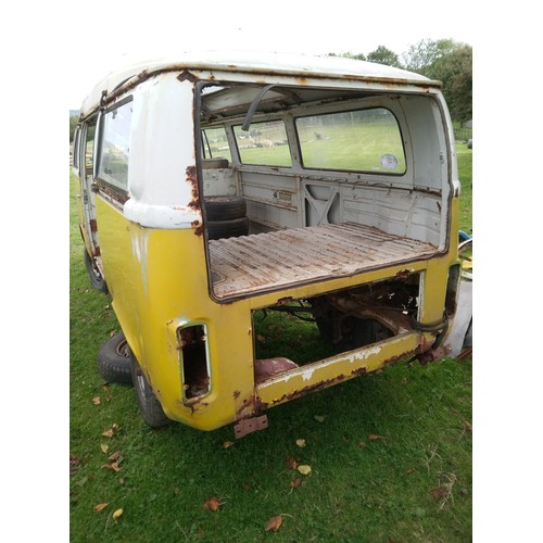 210 - VW T2 Campervan with pop top for full restoration