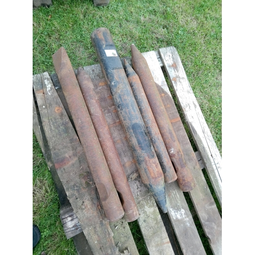 169B - Hydraulic pecker points for machine mounted breaker various sizes  x 5 

** Please note this is a tr... 