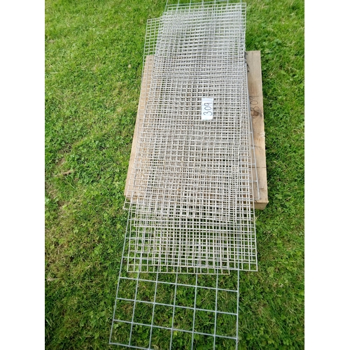 309B - A Quantity of stainless steel and galvanised mesh