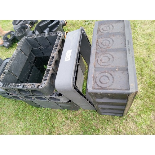 479 - Duct boxes various sizes 

** Please note this is a trade sale, therefore FULL Vat is applied on Sal... 