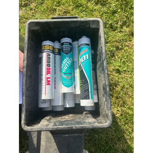 848 - Assortment of Silicants and Sealants 

** Please note this is a trade sale, therefore FULL Vat is ap... 