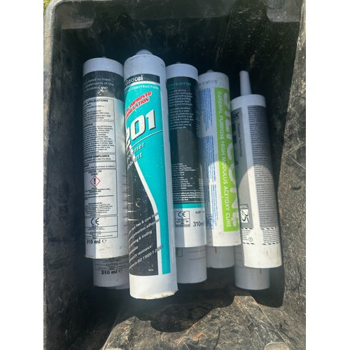 848 - Assortment of Silicants and Sealants 

** Please note this is a trade sale, therefore FULL Vat is ap... 