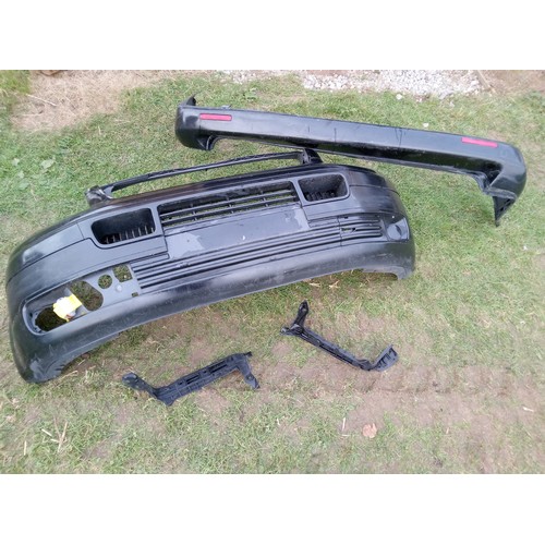 204 - Volkswagen Camper Van T5 bumpers/lights