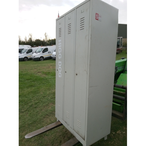 301 - A Metal 3 Door Metal Locker/ Storage Cabinet