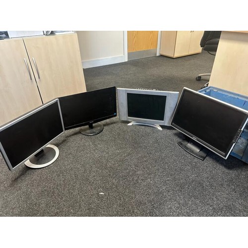 889 - 3 x pc screens and 1 tv and dvd integrated