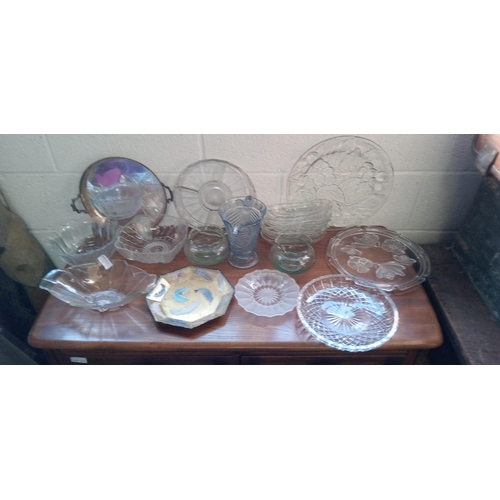 152 - A Selection of Glassware including Fruit Bowls, Serving Dishes , Jugs and More