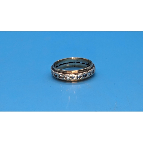 580 - A 9ct Gold Eternity Ring 3gms, size M.