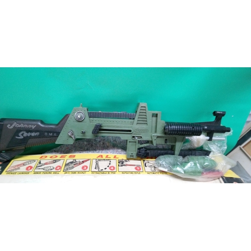 1057 - Johnny Seven O.M.A ( one man army) 6025.7 Gus in 1, including a Vintage Delux Reading Topper Johnny ... 