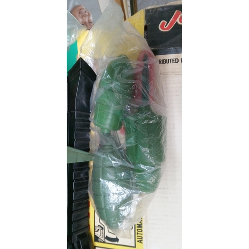 1057 - Johnny Seven O.M.A ( one man army) 6025.7 Gus in 1, including a Vintage Delux Reading Topper Johnny ... 