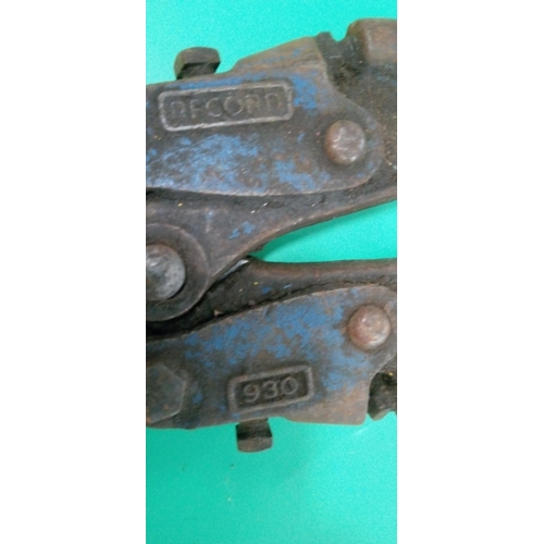 89 - A Pair of Record Bolt Croppers No 930, 77cm Long.