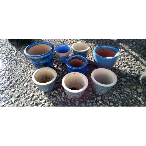 46 - 8 x Small Glazed Blue Pots