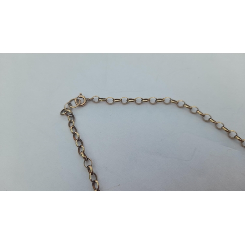 596 - A 9ct Gold Chain Necklace. 5.7gms and approx. 44cm Long.